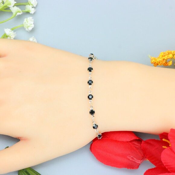 "Elegant & Trendy Bracelet, A Perfect Gift for Women, Thoughtful, EVCH1668 - Picture 3 of 10